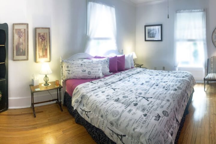 Room 4 of 23