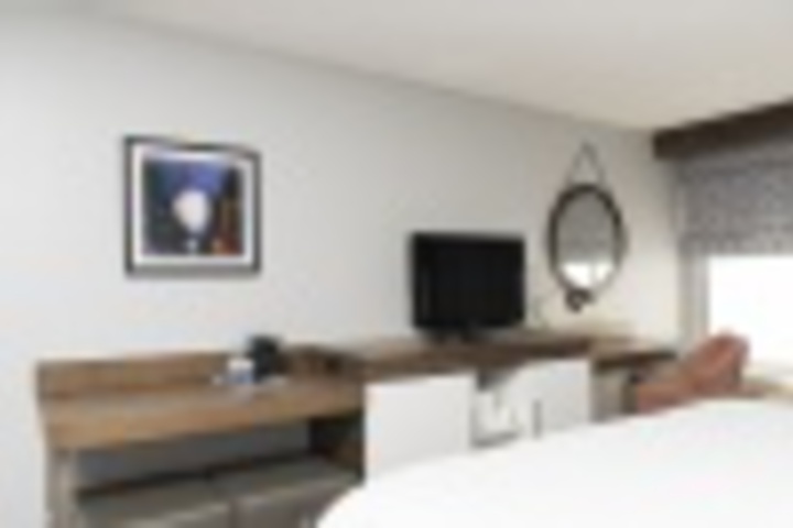 Room 4 of 36
