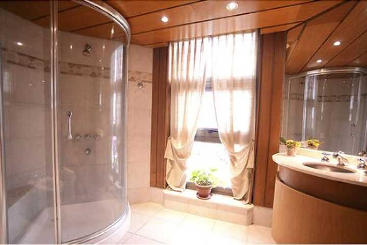 Room 14 of 62