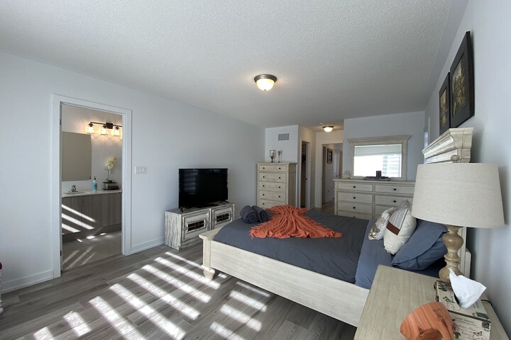 Room 10 of 41
