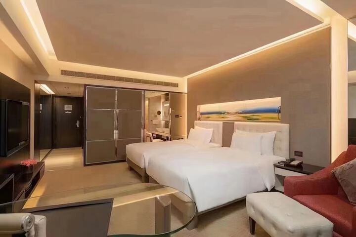 Room 8 of 41
