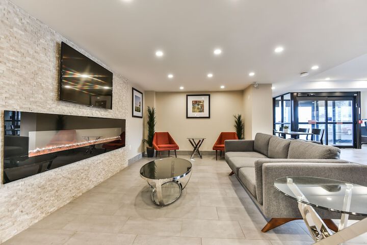 Hotel Interior 4 of 29