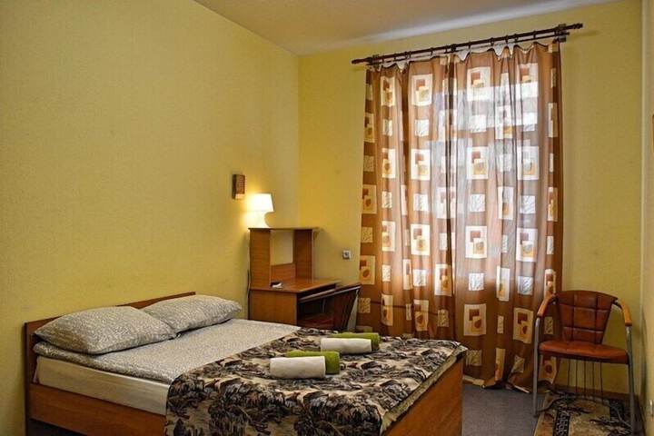 Room 5 of 44