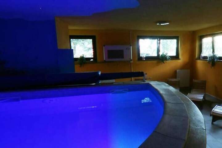 Hotel Pool