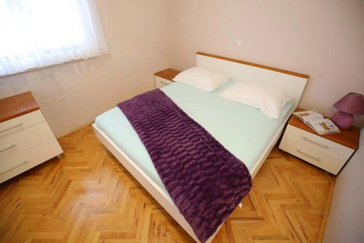 Room 3 of 12