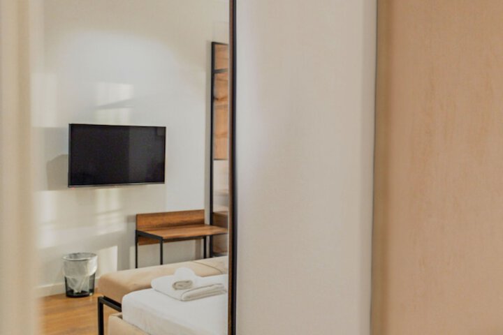 Room 6 of 52