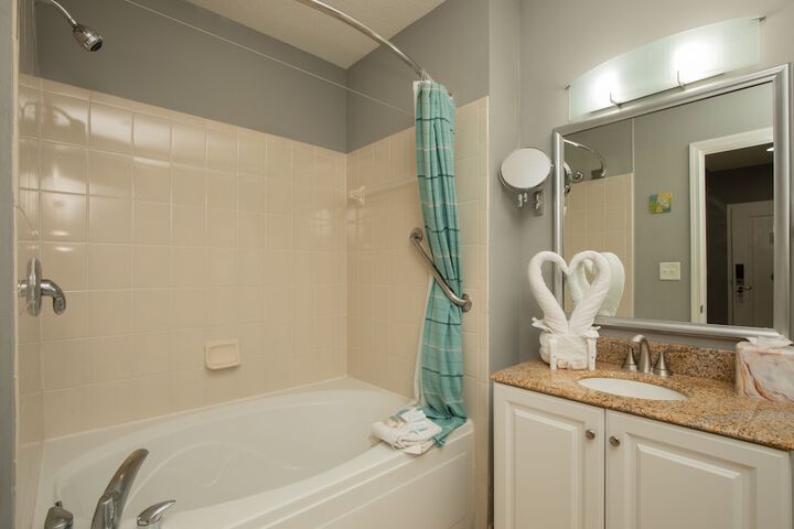 1 Bedroom Suite Murphy Bed Ocean View (46 of 70)