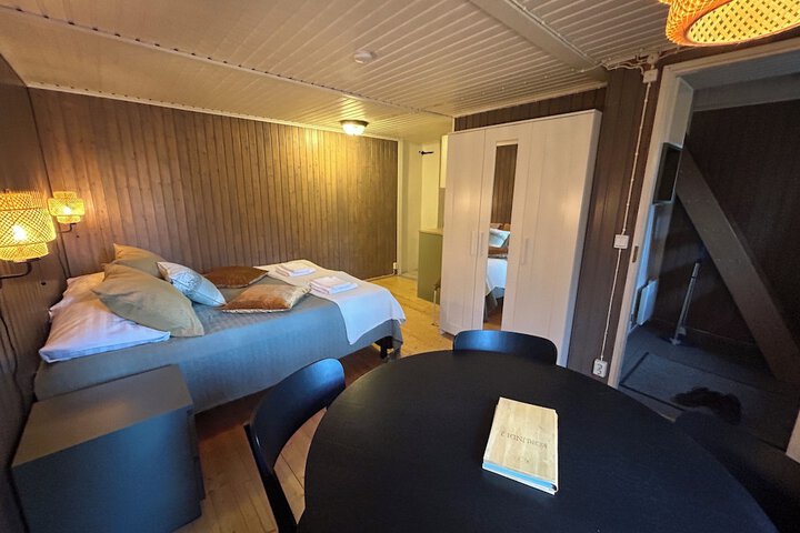 Room 35 of 72