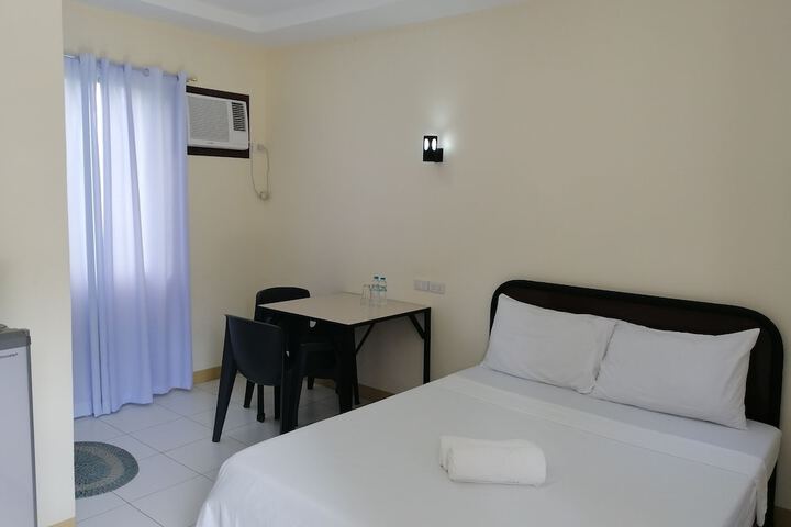 Room 8 of 42
