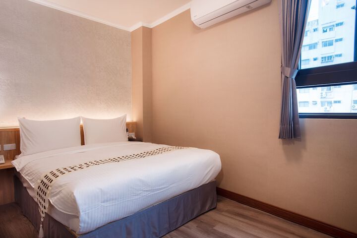 Room 32 of 91