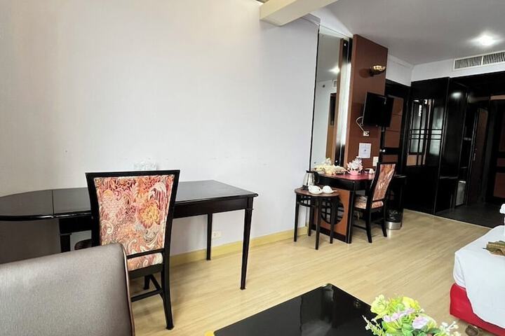Room 15 of 43