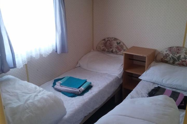 Room 3 of 8