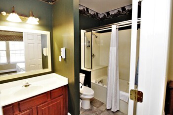 Room 6 of 32