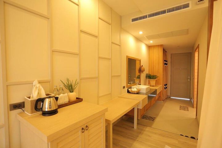 Room 16 of 54