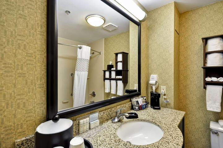 2 Double Beds Accessible (9 of 9)