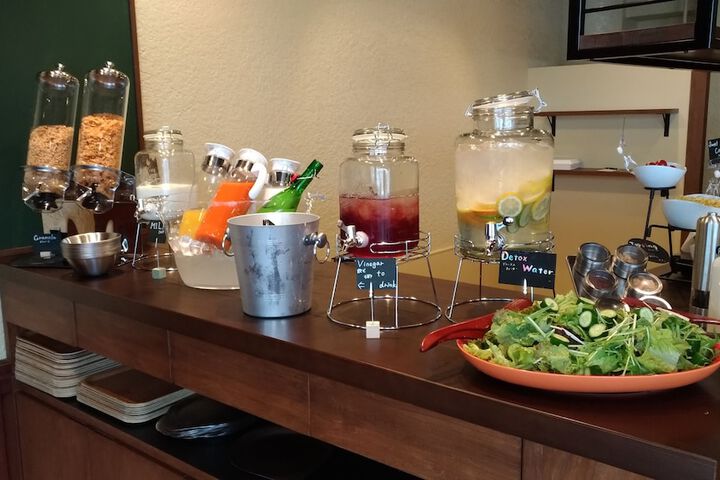 Breakfast/Coffee Service 122 of 139