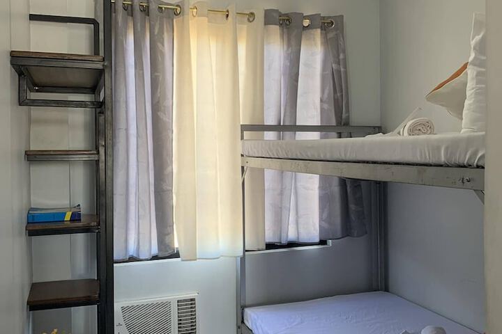 Room 8 of 13