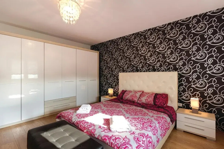 Awesome Home in Rovinj with Hot Tub WiFi & 2 Bedrooms