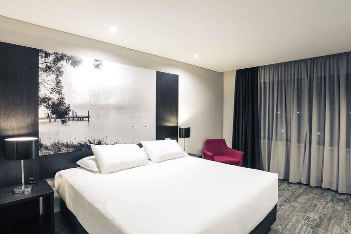 Room 30 of 59