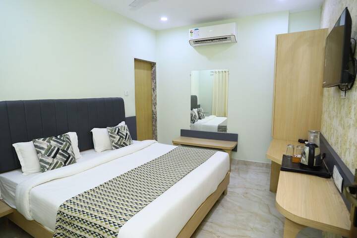 Room 13 of 42