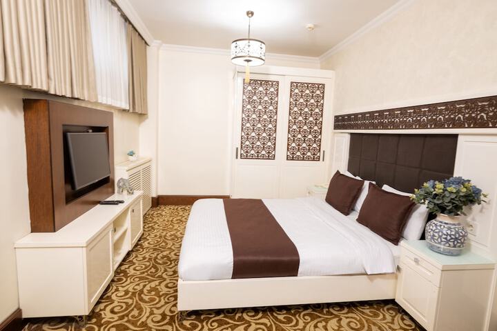 Room 6 of 40