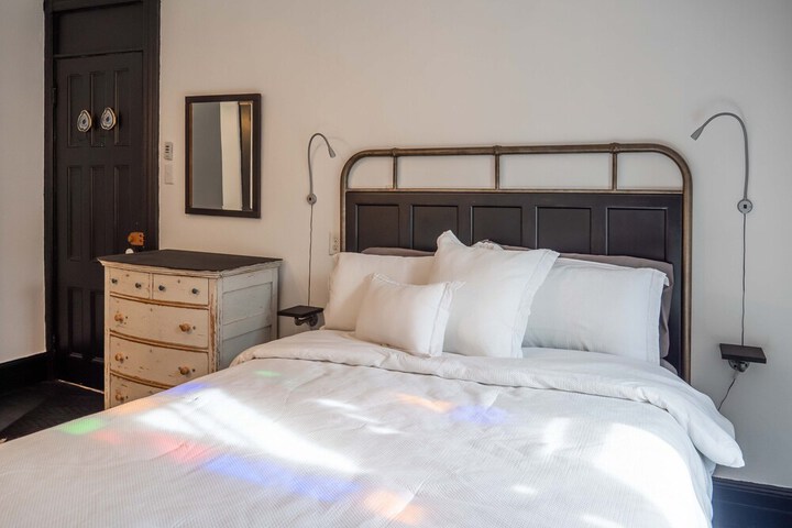 Room 14 of 42