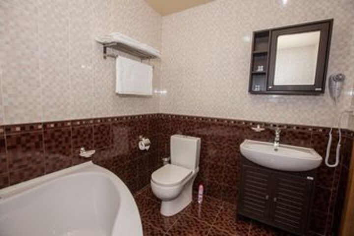 Room 2 of 24