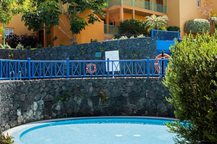 Hotel Pool