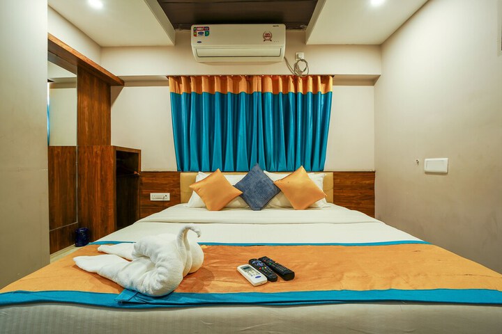 Room 14 of 19