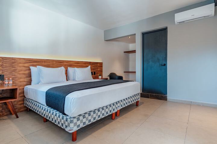 Room 10 of 31
