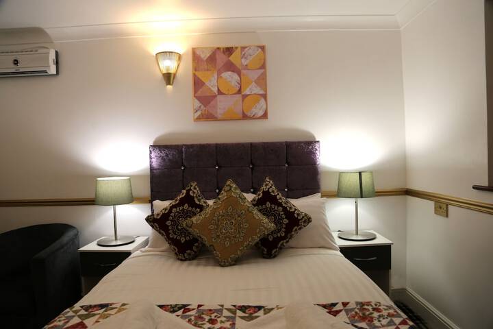 Room 30 of 69