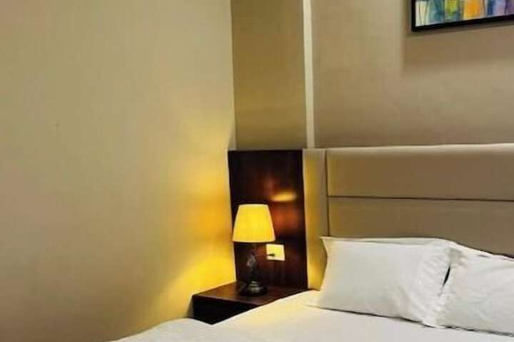 Room 33 of 54