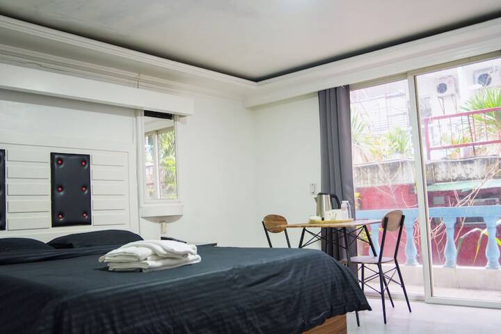 Room 15 of 127