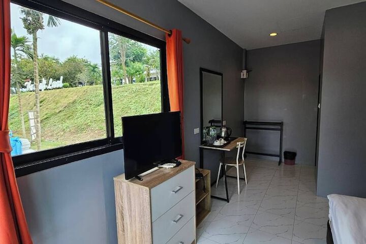 Room 17 of 24