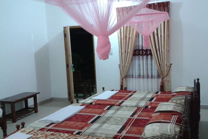 Room 9 of 75