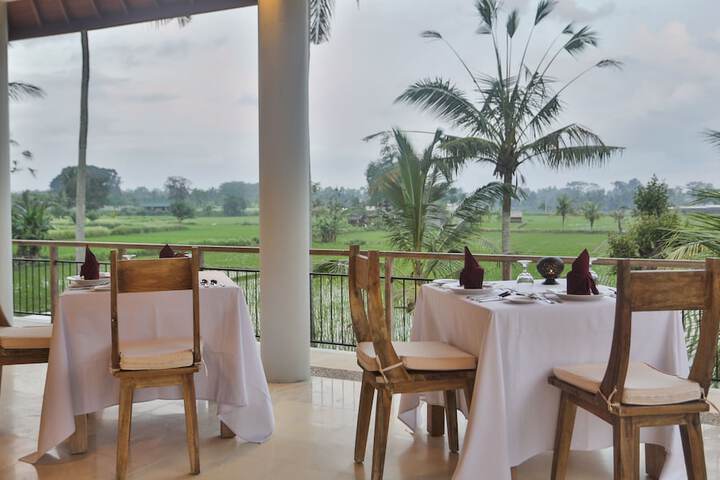 Dining 57 of 74