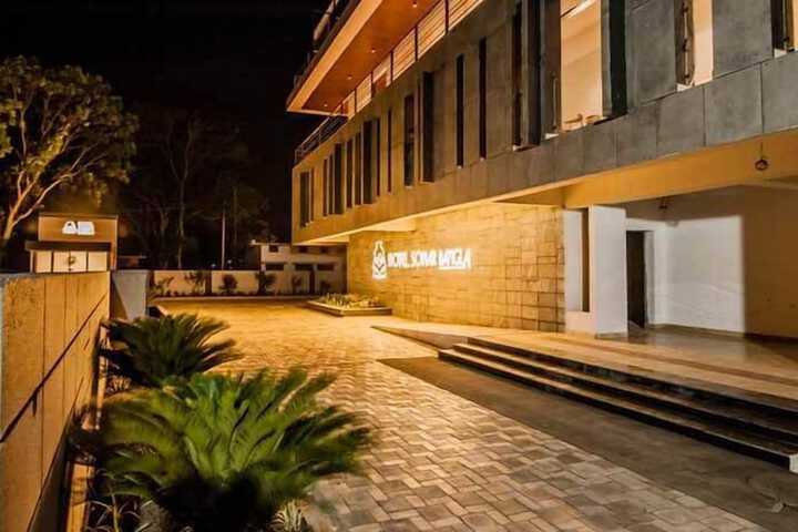 Exterior of Hotel Sonar Bangla Taki