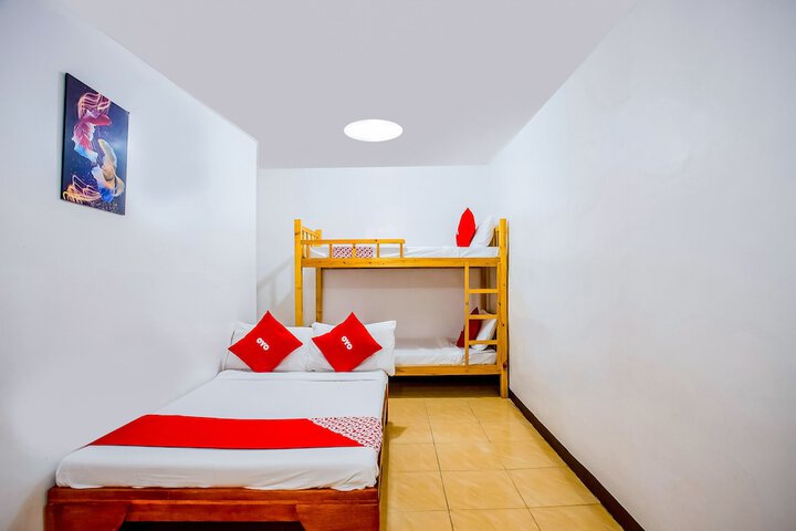Room 4 of 25