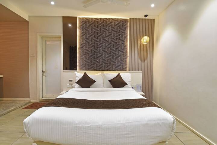 Room 2 of 47