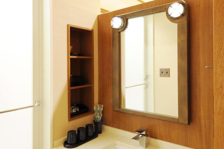 Room 10 of 52
