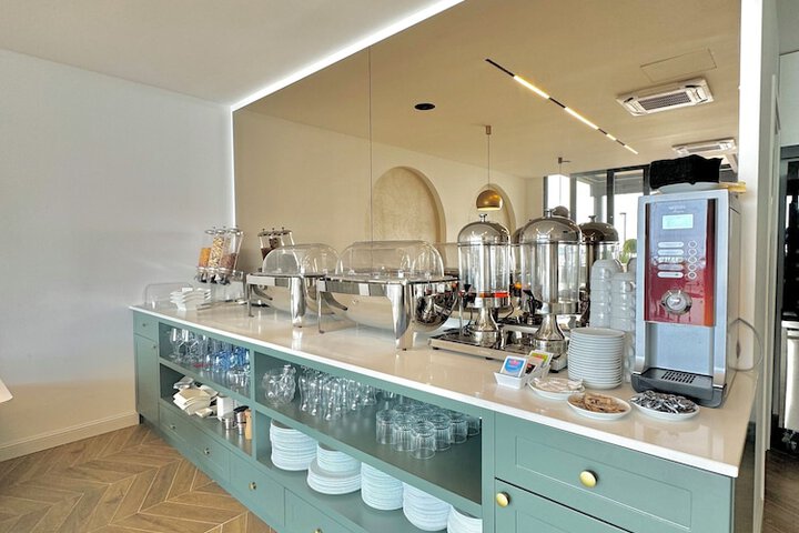 Breakfast/Coffee Service 49 of 60