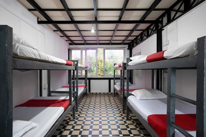 Room 8 of 15