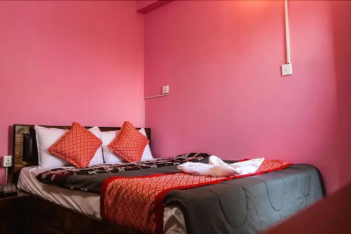 Room 3 of 13