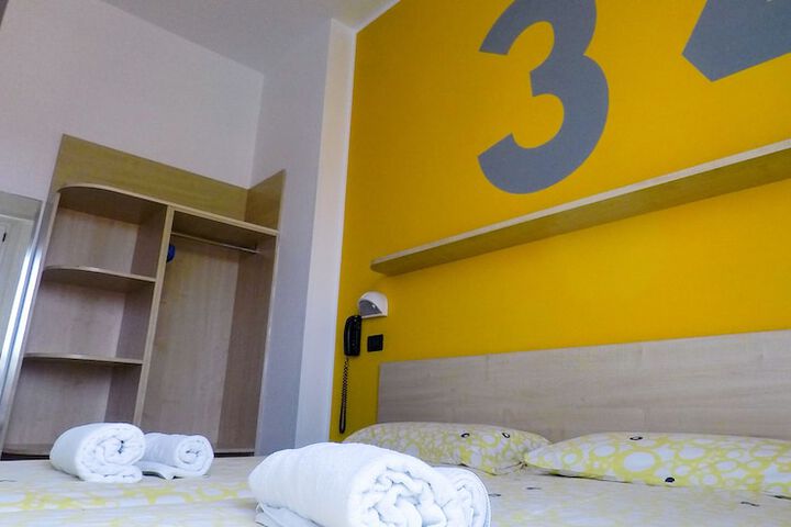 Room 10 of 51