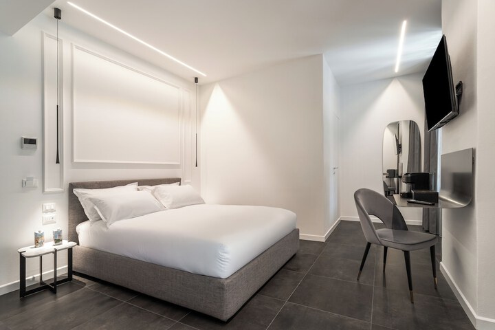 Room 15 of 28