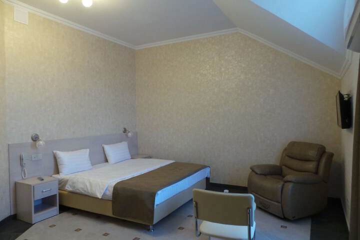 Room 36 of 41