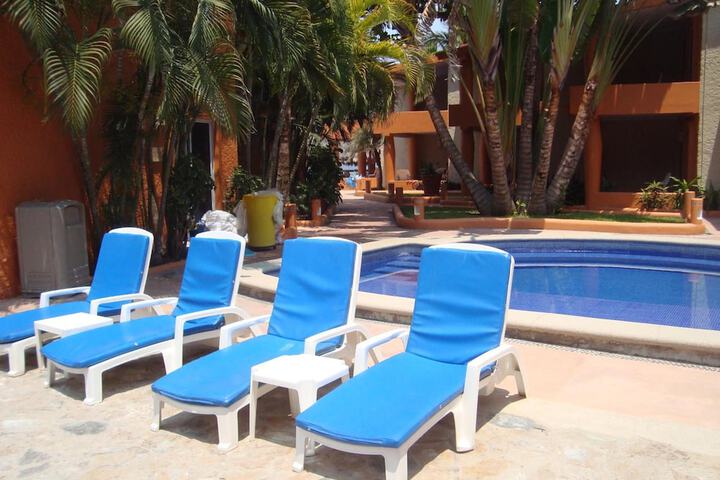 Pool Hotel