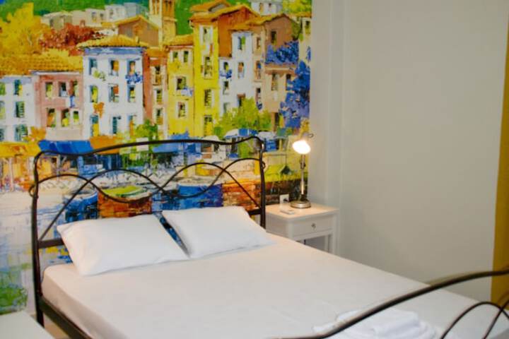 Room 4 of 32