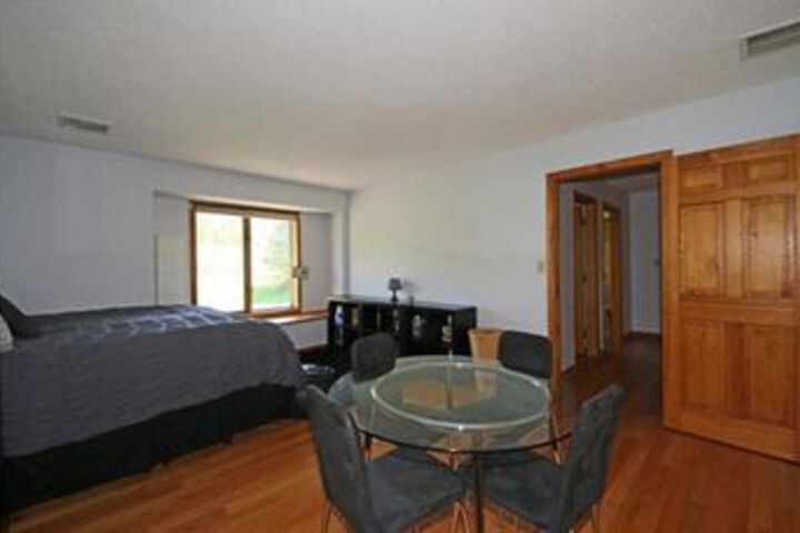 Room 8 of 15