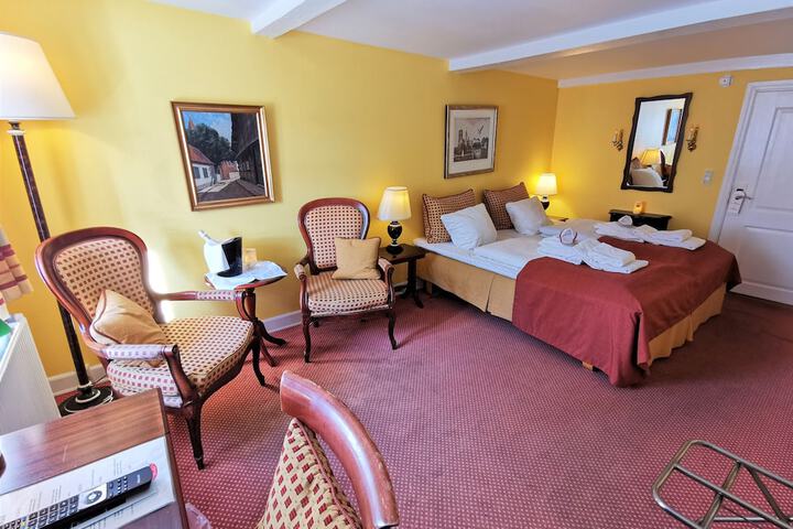 Room 43 of 134